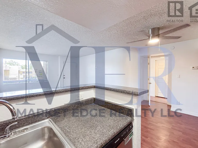 3601 W Tierra Buena Ln #240 — Photo 17