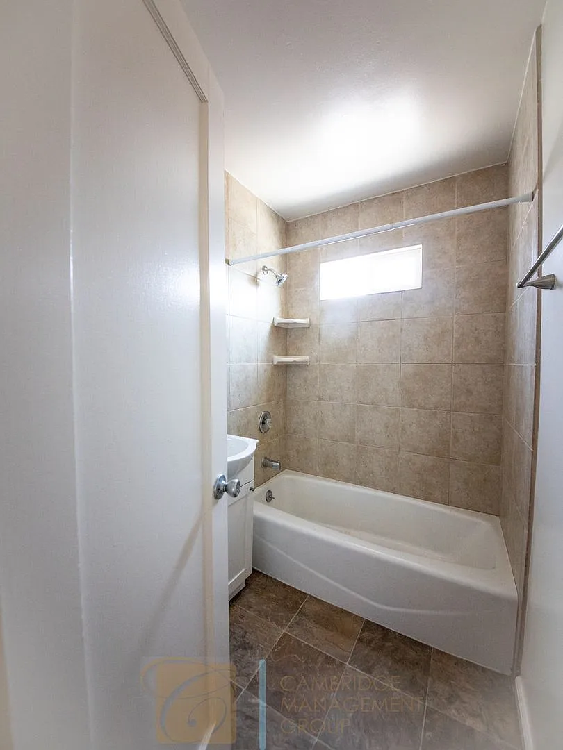 4455-59 1/2 Dawson Ave — Photo 4