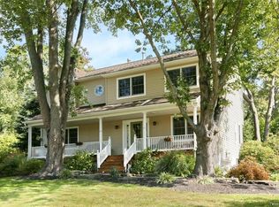 2 Garrecht Pl, West Nyack, NY 10994
