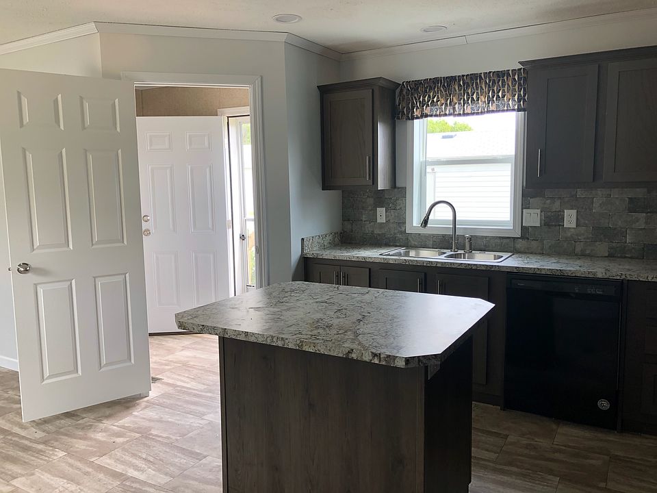 2nd image of 1440 W Plum St #137