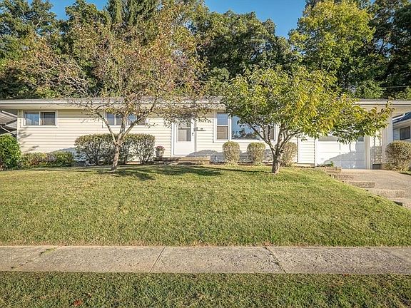 2nd image of 555 Hillridge Dr