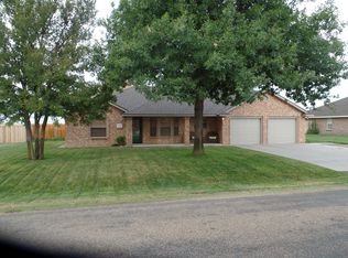 1013 Pecan Ave, Panhandle, TX 79068