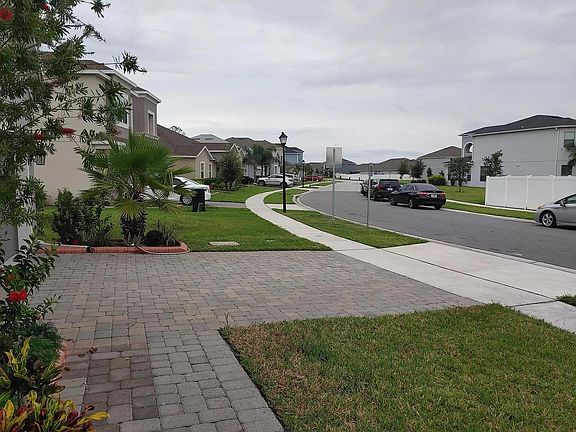 3rd image of 2233 Pearl Cider St