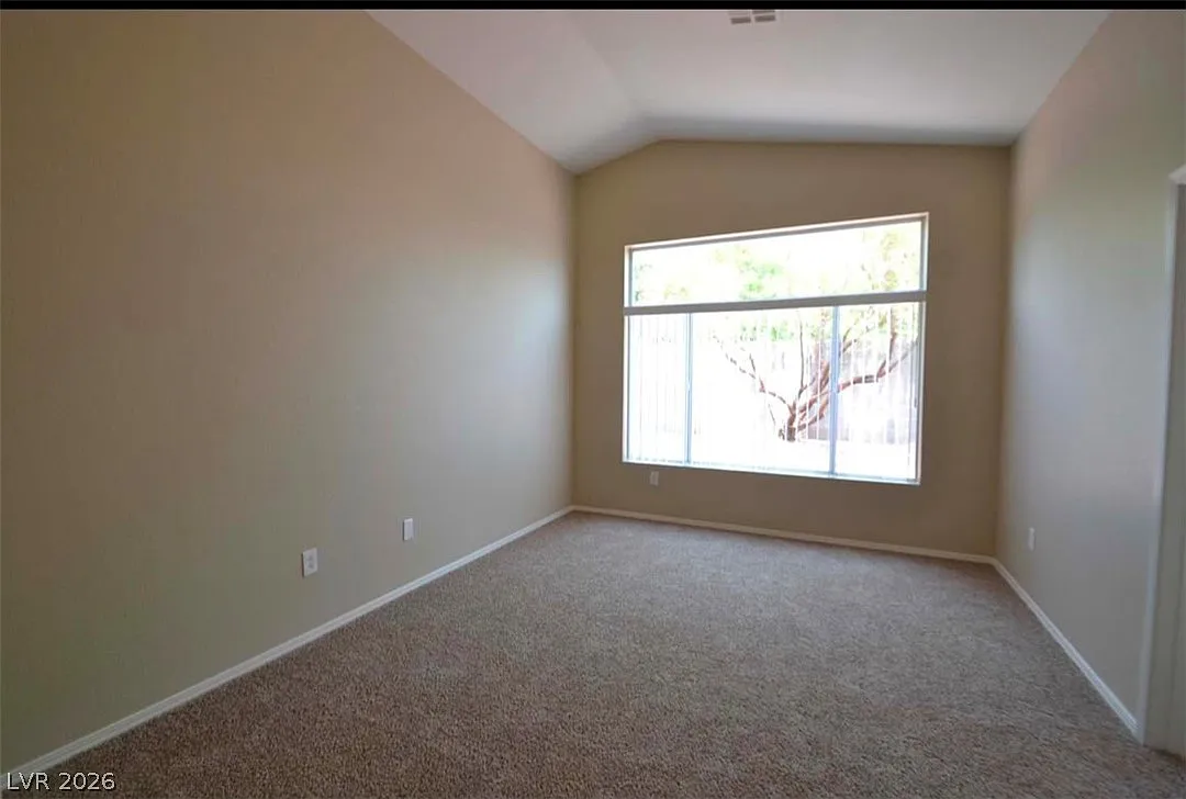 3 bed, 2.0 bath, 1501 sqft, $1,299 — Photo 4