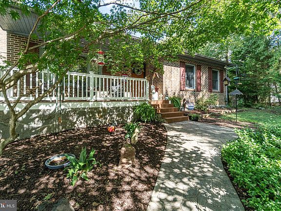 5th image of 76 Grove Ln