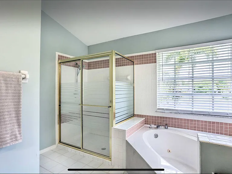 2937 SE Cates Cir — Photo 34