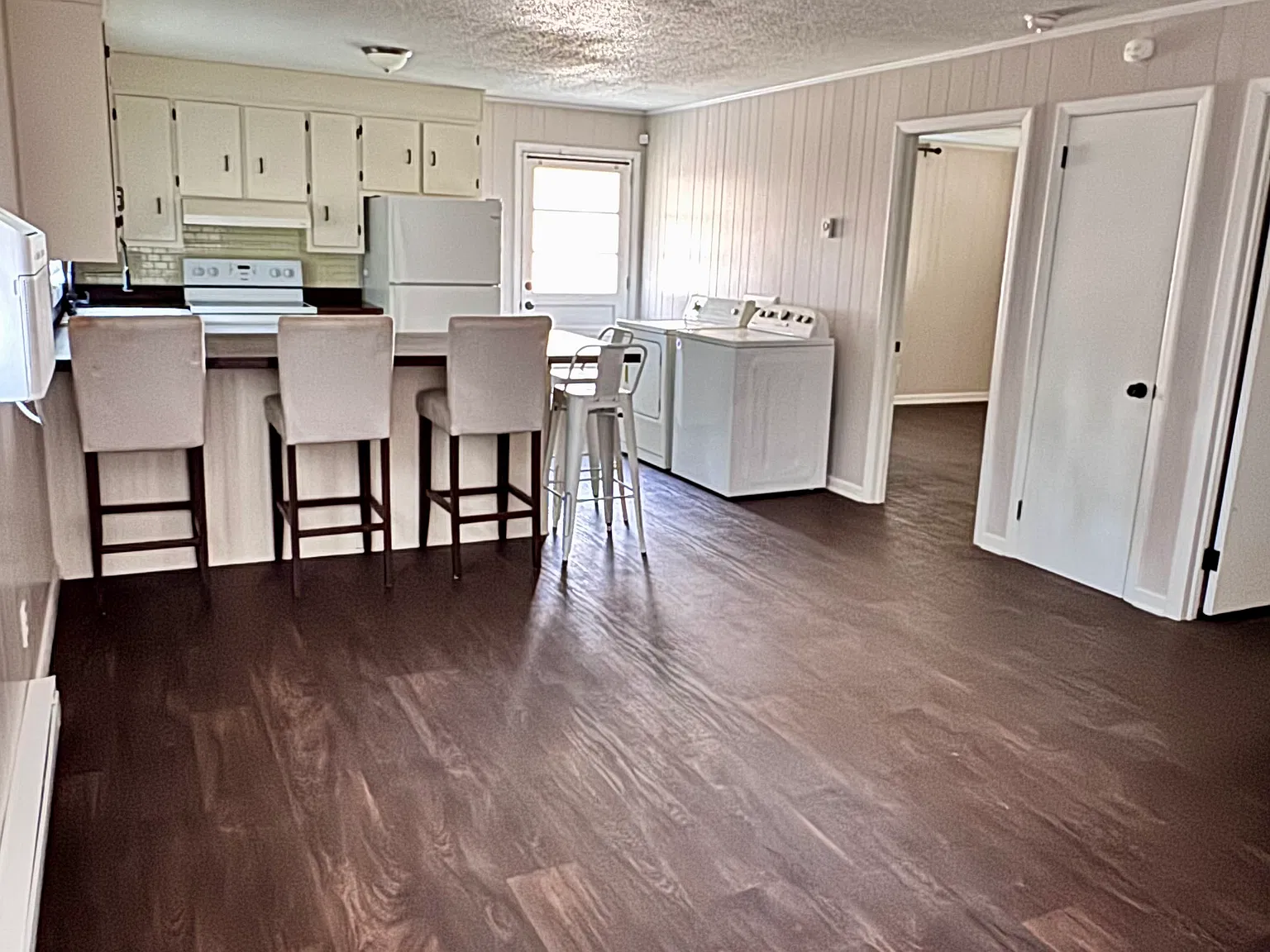2 bed, 900 sqft, $1,050 — Photo 4