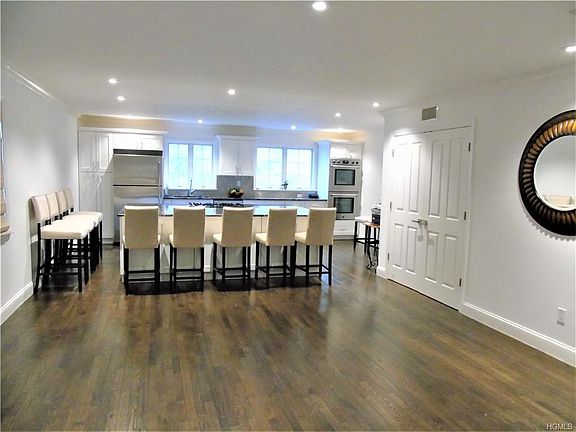 4th image of 3 Wells Park Dr #1
