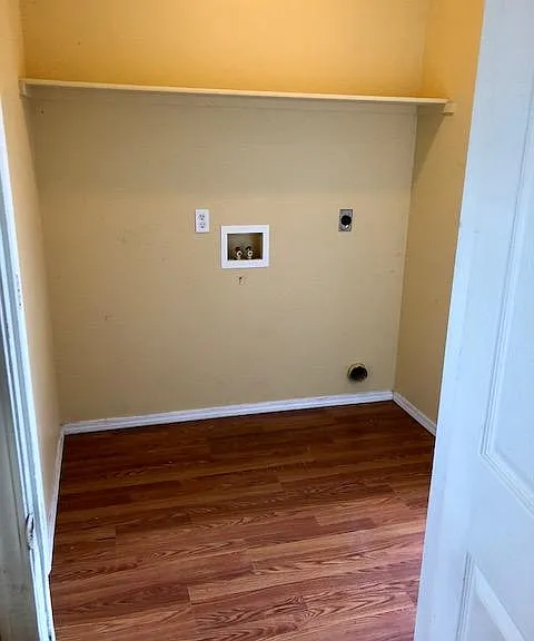 3806 Owen St — Photo 11