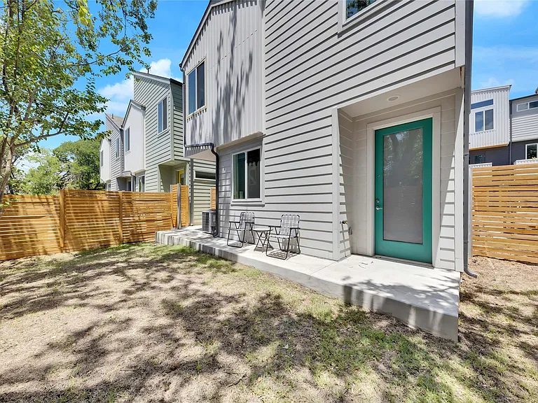 814 N Bluff Dr #82 — Photo 25
