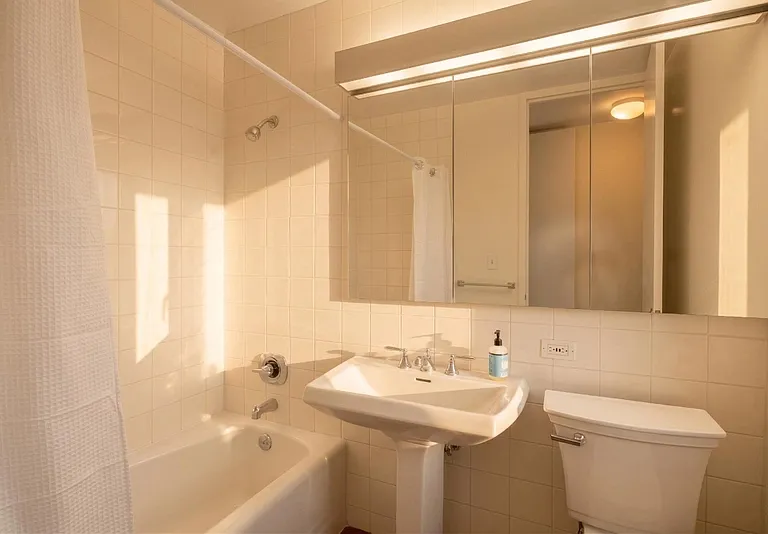 525 E 72nd St #17FG — Photo 13