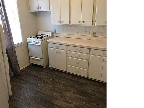 3rd image of 603 18th St APT C