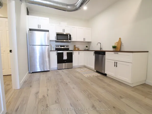 2 Talbot St S Unit 8, Essex, ON N8M 1A7