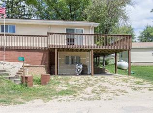 21701 Lake Shore Dr, Bernard, IA 52032