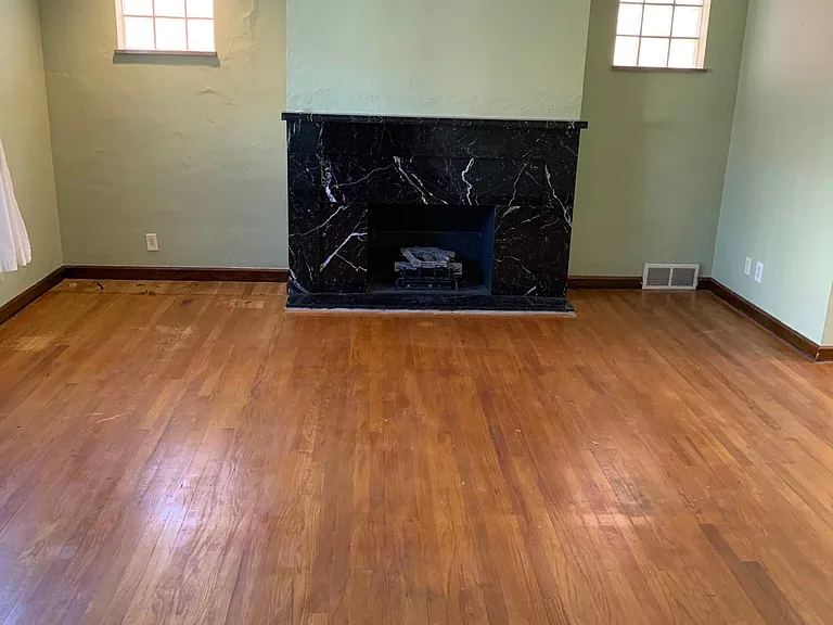 5932 Elgin St — Photo 3