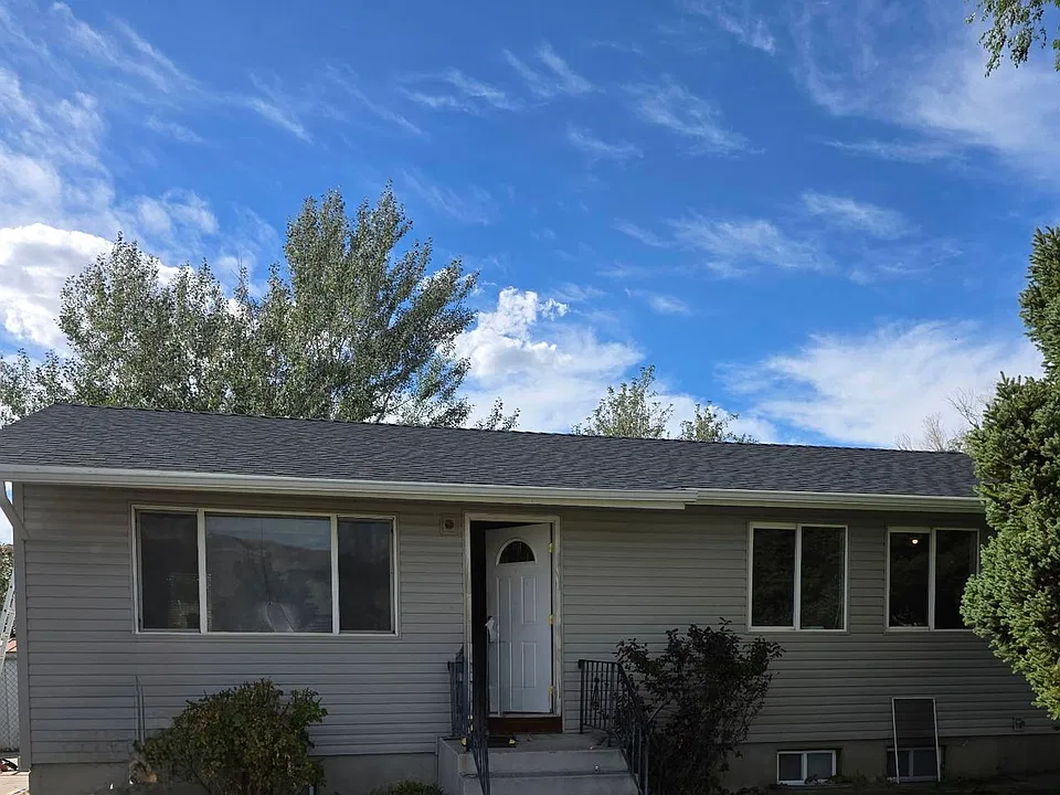 355 Kurtwood Dr
