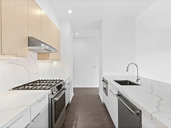 143 Old River Road image 30 of 47