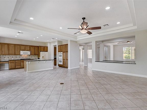 4th image of 4238 Pacifico Ln