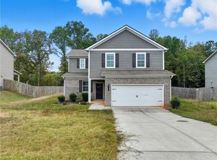 153 Fresh Laurel Ln, Locust Grove, GA 30248