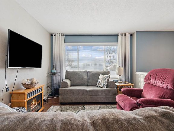 5th image of 4602 Twin Pine Dr NE