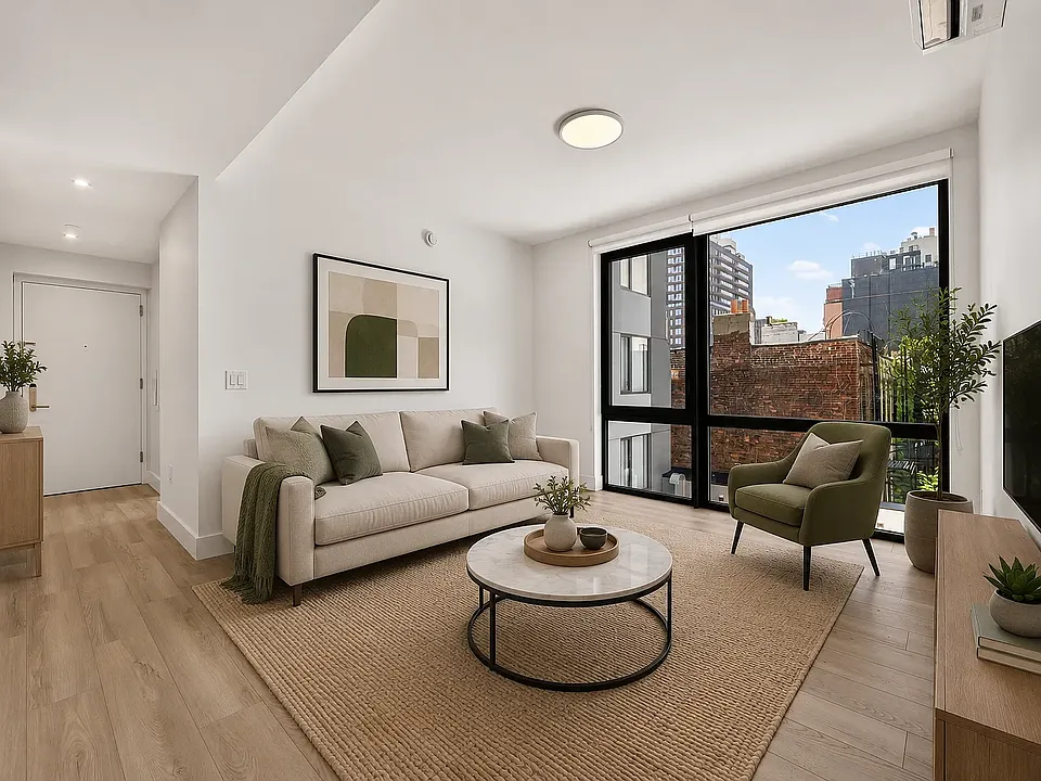 52 4th Ave #307