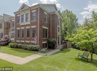 8047 Tanworth Ct, Springfield, VA 22152