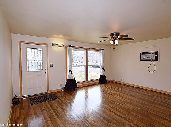 3rd image of 502 N Westlawn Ave