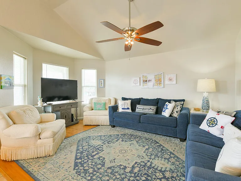 4131 Jackson Dr — Photo 18