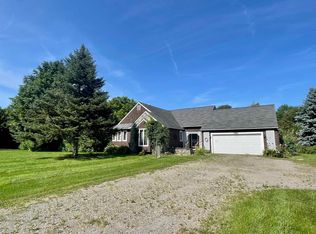 1220 Fairfax Rd, Saint Albans, VT 05478