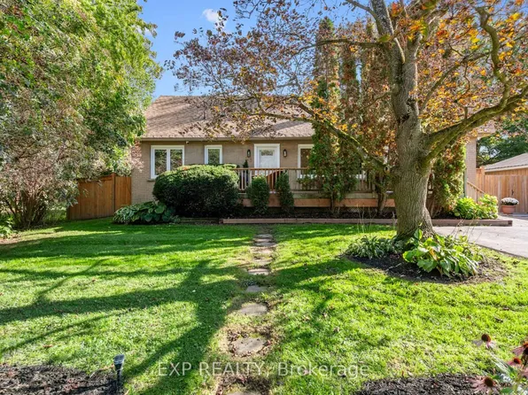 25 Morton Ave, East Gwillimbury, ON L0G 1V0