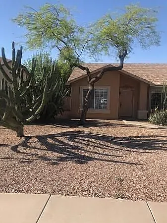 2407 E Flintlock Pl — Photo 1