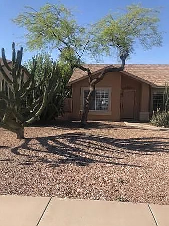 1st image of 2407 E Flintlock Pl