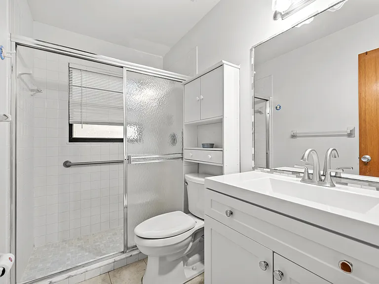 8019 SE Villa Cir — Photo 16