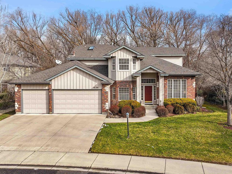 1st image of 1506 S Willow Lake Pl