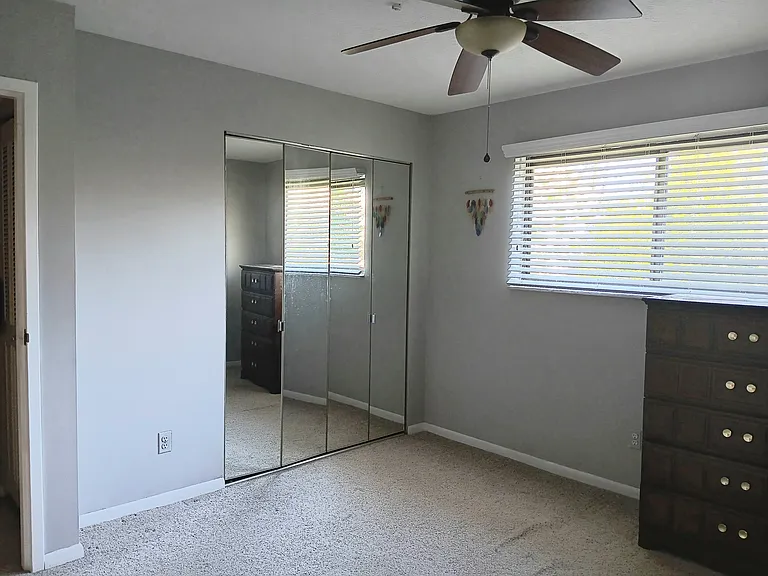 4614 S 6th St #8 — Photo 13