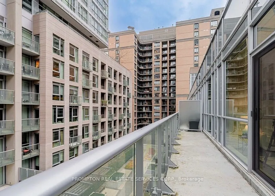 30 Nelson St #407