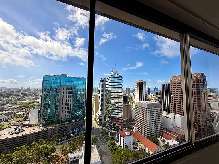 1255 Nuuanu Ave #E3203 — Photo 10