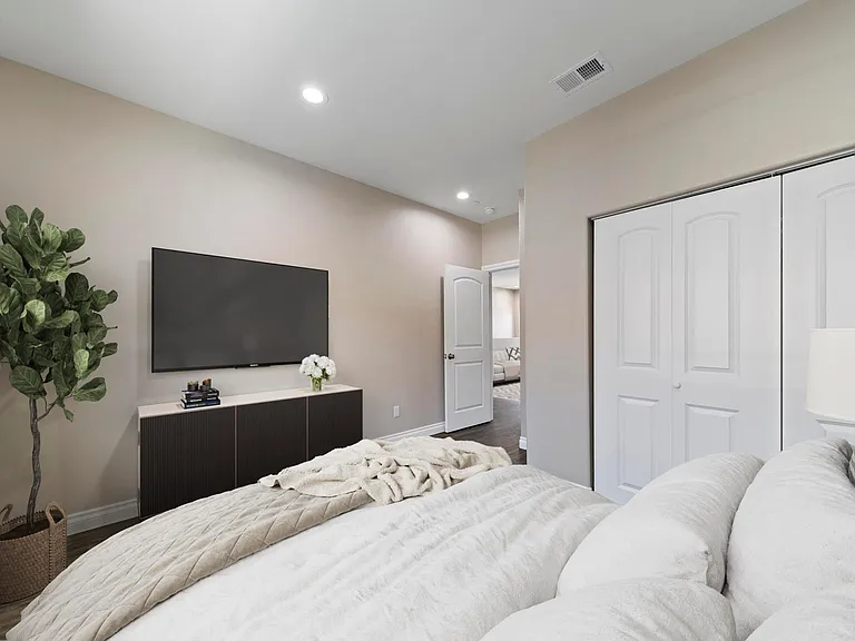14099 Edwards St — Photo 7