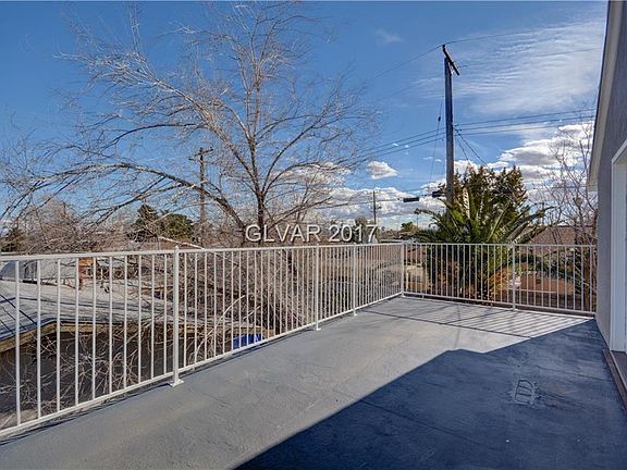 4th image of 5401 Del Rey Ave
