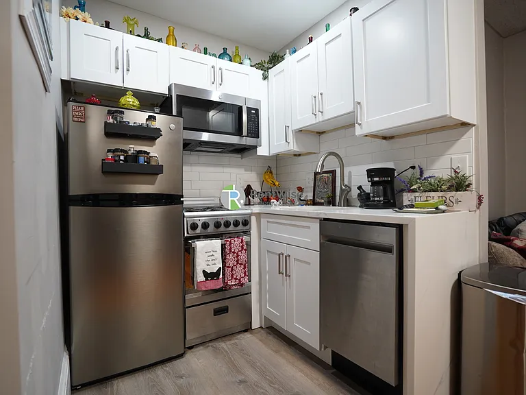 1457 Beacon St #26 — Photo 7