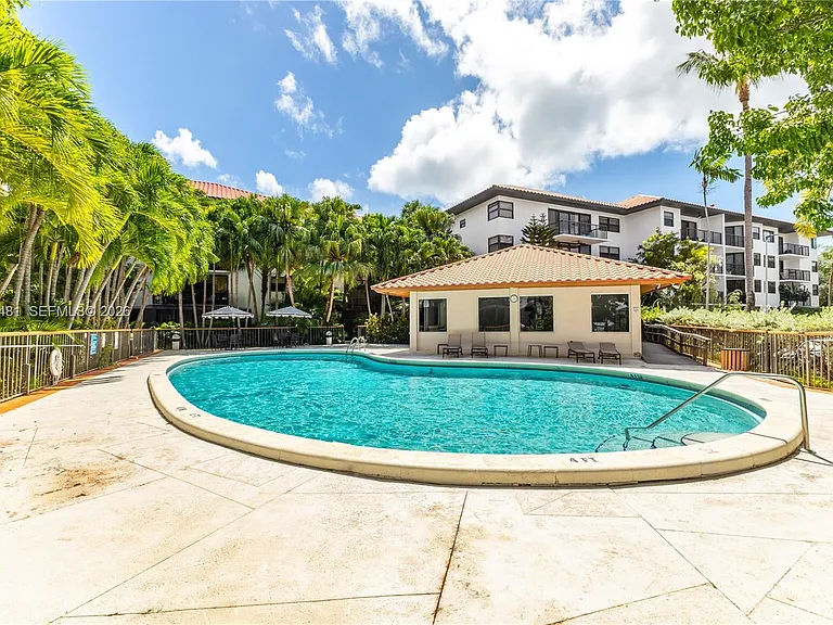 101 Ocean Lane Dr #1012 — Photo 29