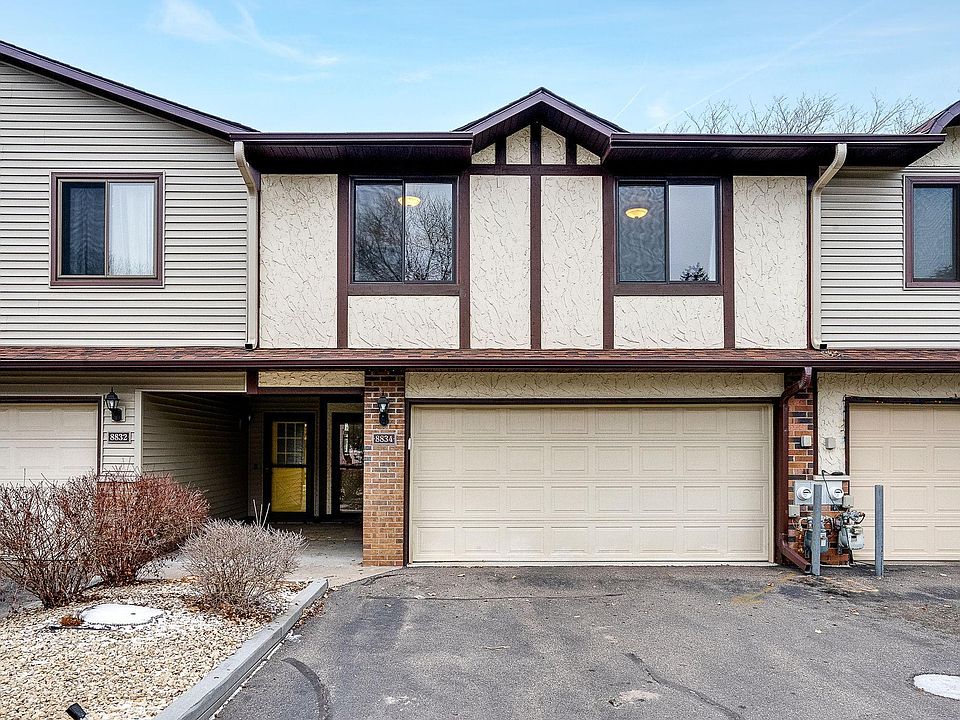 1st image of 8834 N Maplebrook Ct