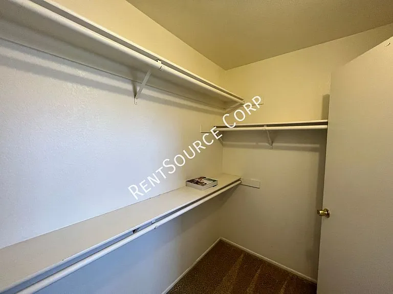 3424 Amber St — Photo 16