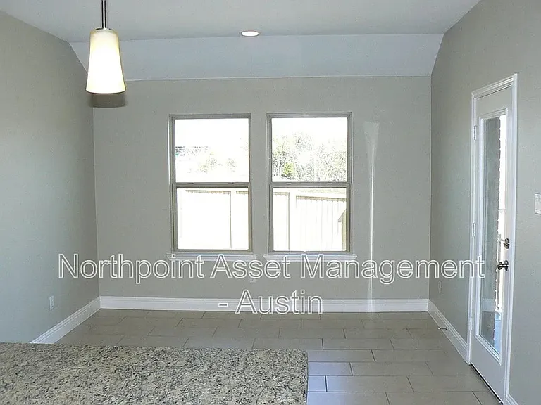 3304 De Torres Cir — Photo 3