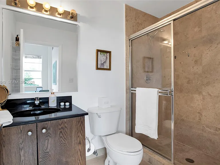 935 Euclid Ave #8 — Photo 8