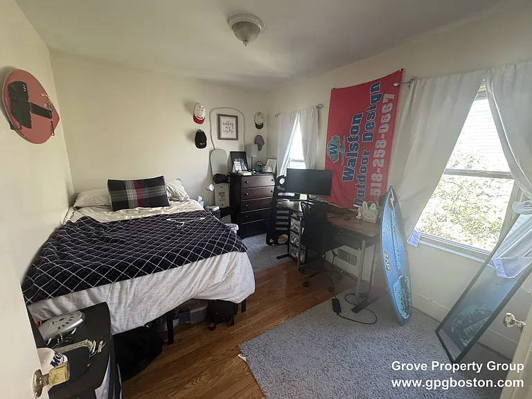 218 W 8th St #3 — Photo 4