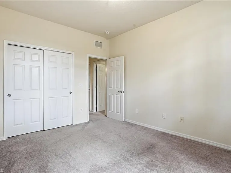 12854 Carrington Cir #7 — Photo 31