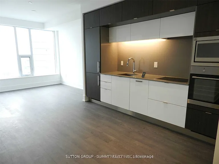 10 York St #6213 — Photo 11