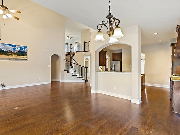 5th image of 8110 Fenwick Ct