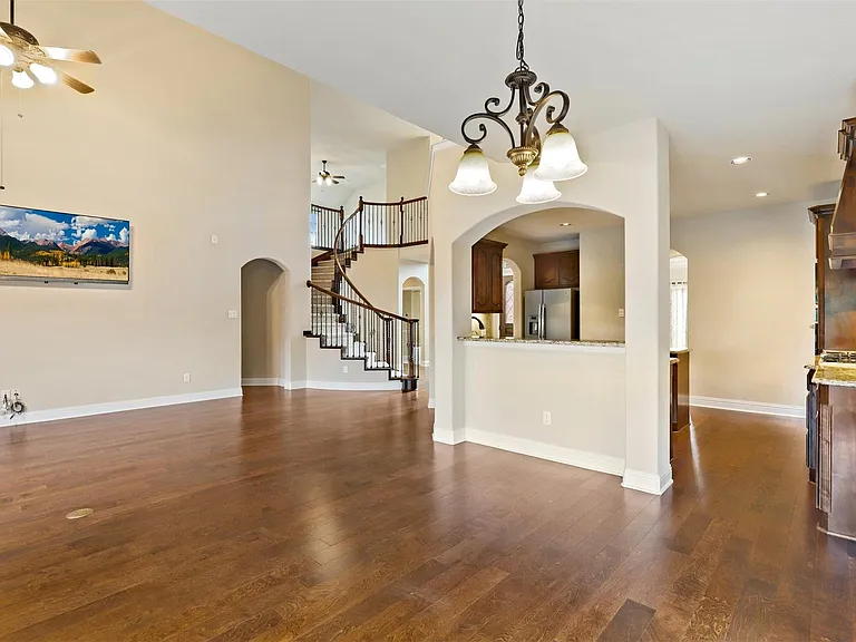 8110 Fenwick Ct — Photo 5